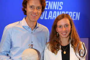 Dick Norman en Elise Mertens – © Tennis Vlaanderen (Bart Vandenbroucke)