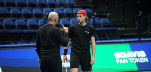 Zizou Bergs en Johan Van Herck - © Tennis Vlaanderen / Suomen Tennisliitto