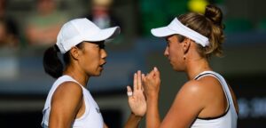 Elise Mertens en Shuai Zhang - © Jimmie48 Tennis Photography