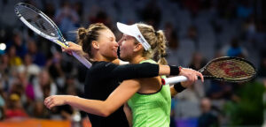 Elise Mertens en Veronika Kudermetova - © Jimmie48 Tennis Photography