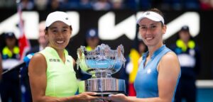 Shuai Zhang en Elise Mertens op de Australian Open op 27 januari 2026 - © Jimmie48 Tennis Photography