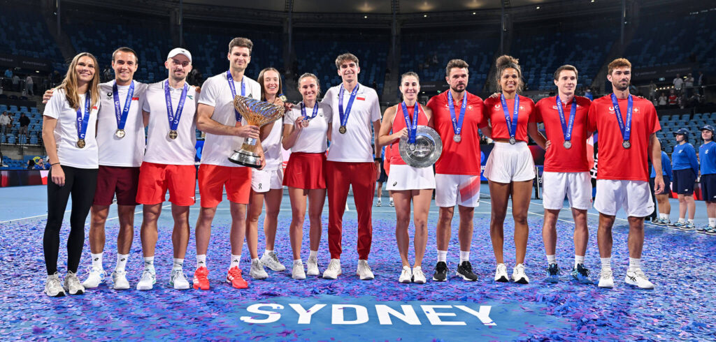 Team Polen en Team Zwitserland op de United Cup in Sydney op 11 januari 2026 - © Tennis Australia en Getty Images