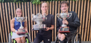 Luna Gryp, Elise Mertens en Alexander Lantermann op de Australian Open op 31 januari 2026 - © Tennis Belgium